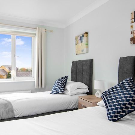Onsitestays - Cosy 2-Bedroom Apartment With Free Parking, Wi-Fi & London Links Northfleet المظهر الخارجي الصورة